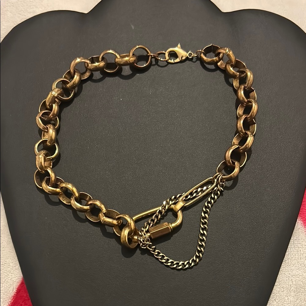 Chunky gold chain necklace